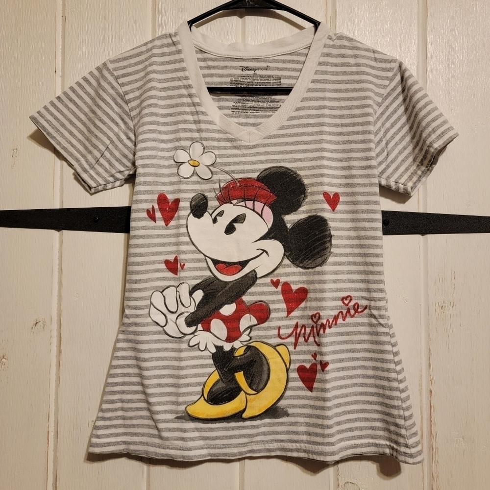 Disney Graphic Tee Minnie Mouse Valentines Day Short Sleeve Size XS